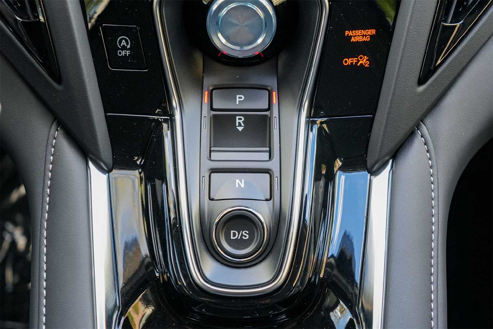 Thumbnail: 2025 Acura RDX - 17