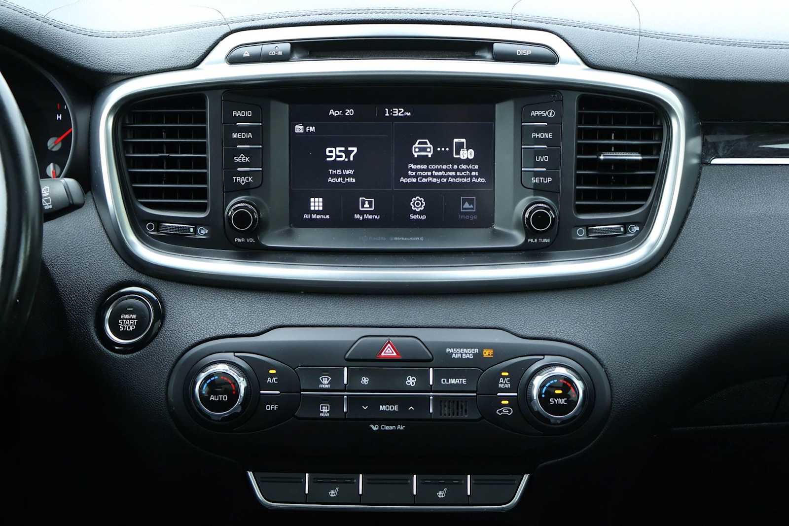 Thumbnail: 2018 Kia Sorento - 16