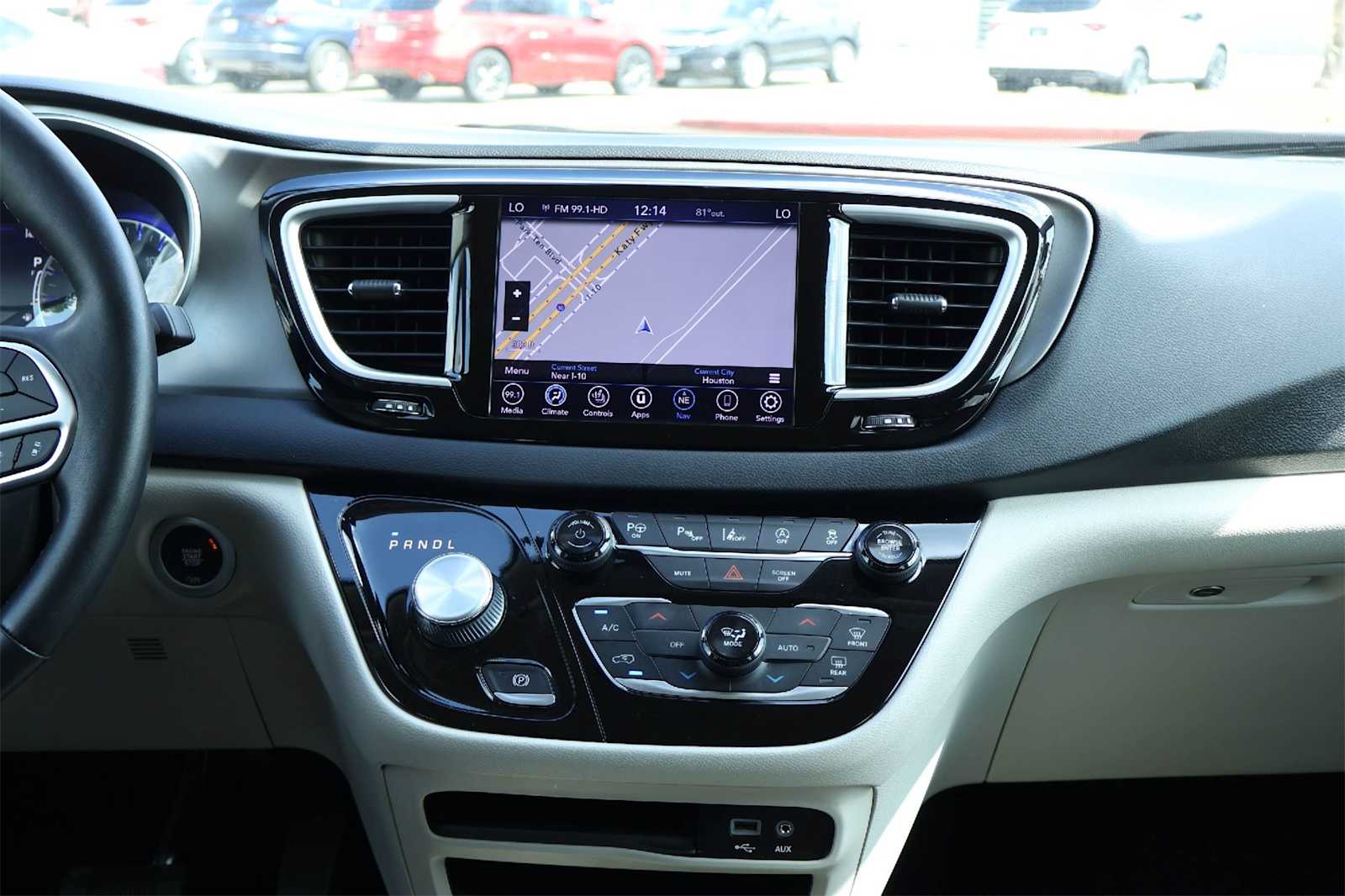 Thumbnail: 2020 Chrysler Pacifica - 16