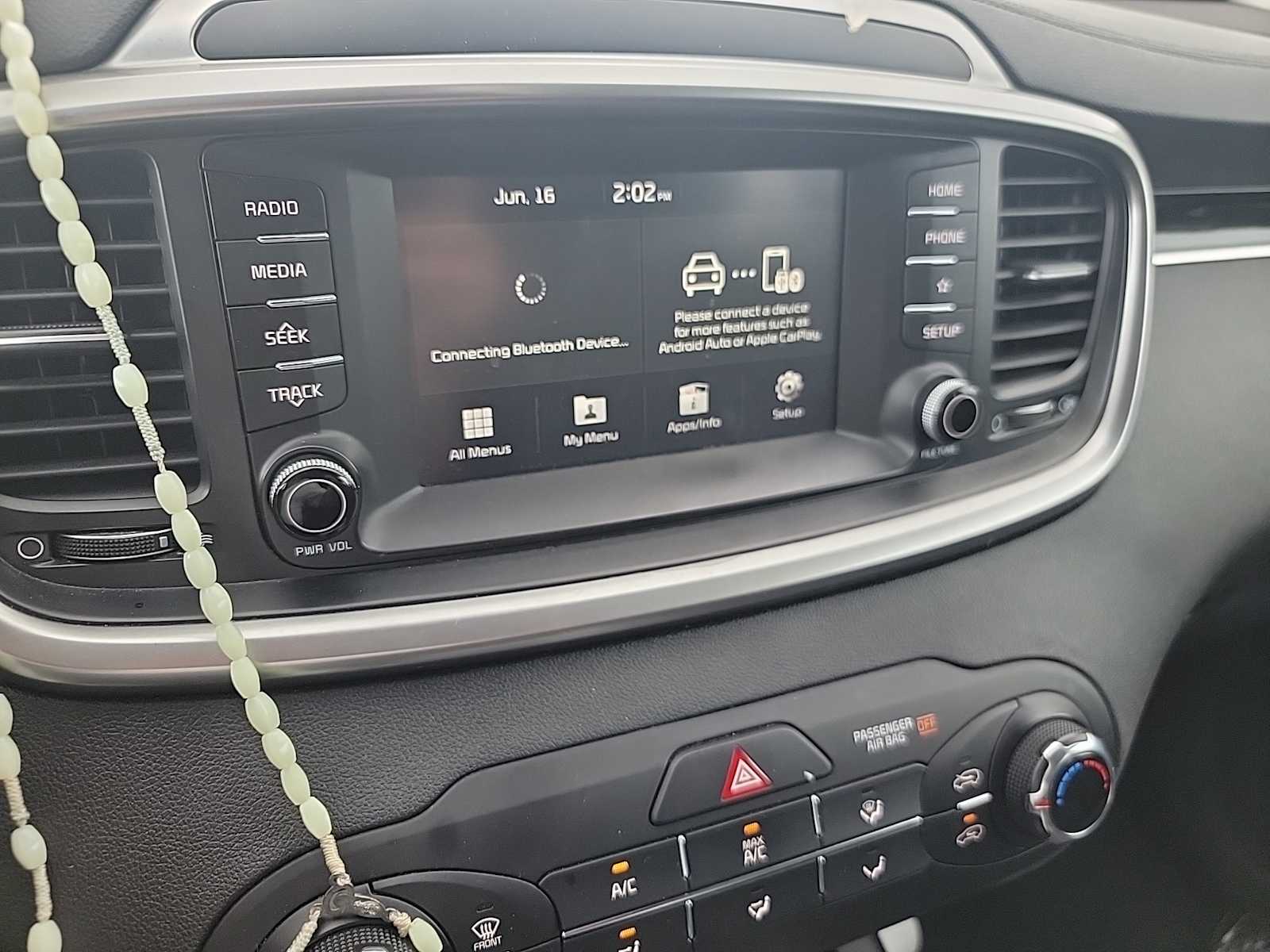2019 Kia Sorento LX 12