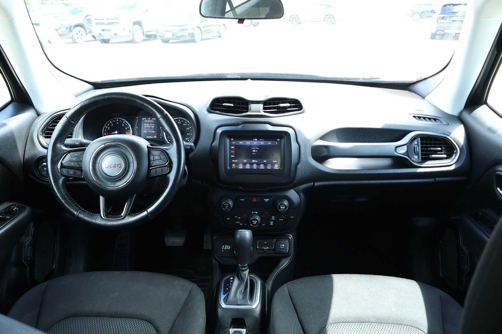 Thumbnail: 2018 Jeep Renegade - 10