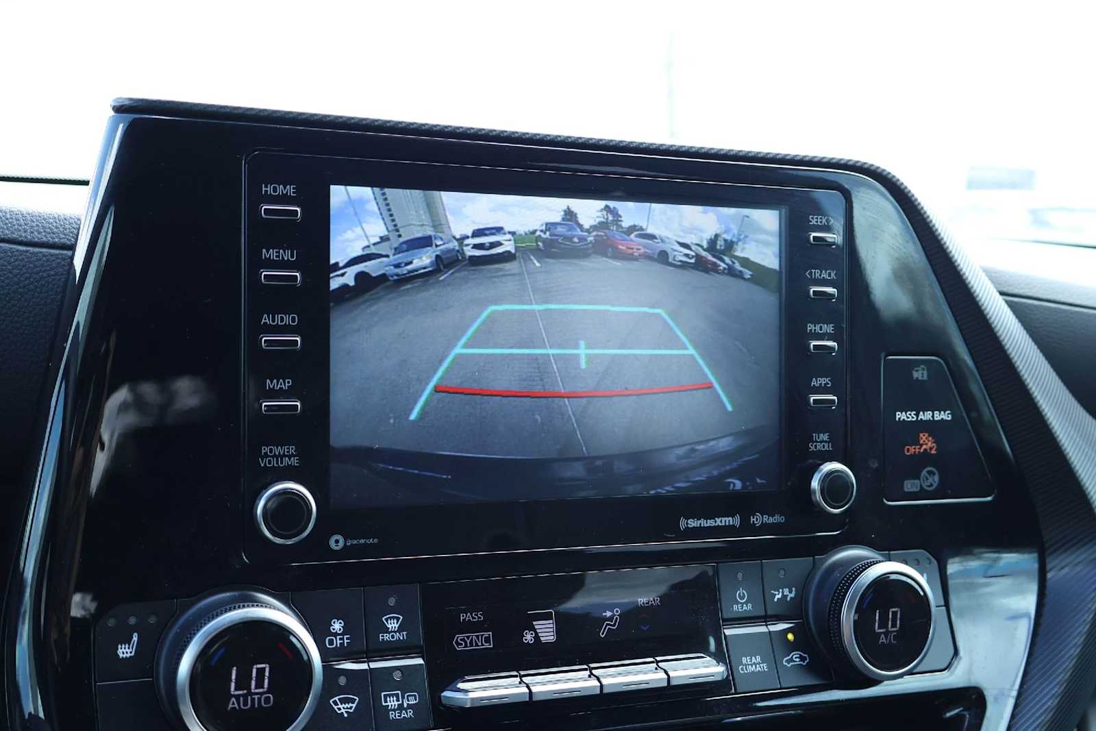 Thumbnail: 2021 Toyota Highlander - 27