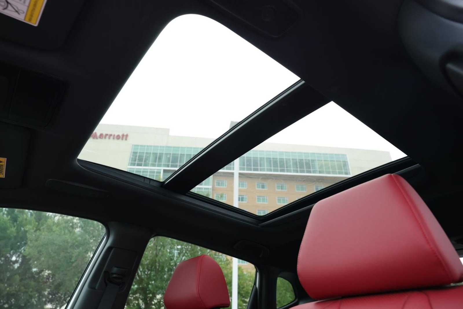 Thumbnail: 2025 Acura ADX - 27