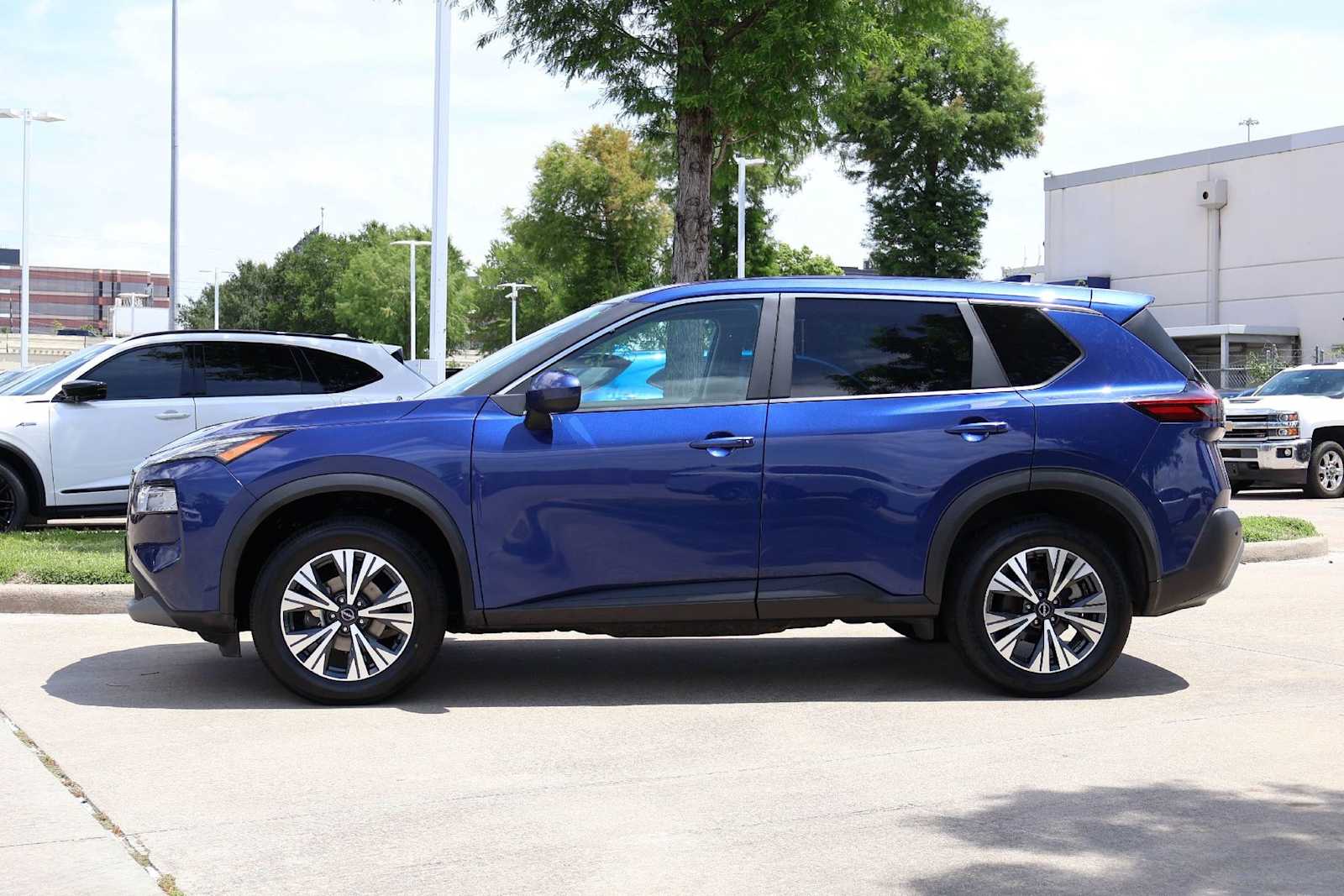 Thumbnail: 2023 Nissan Rogue - 3