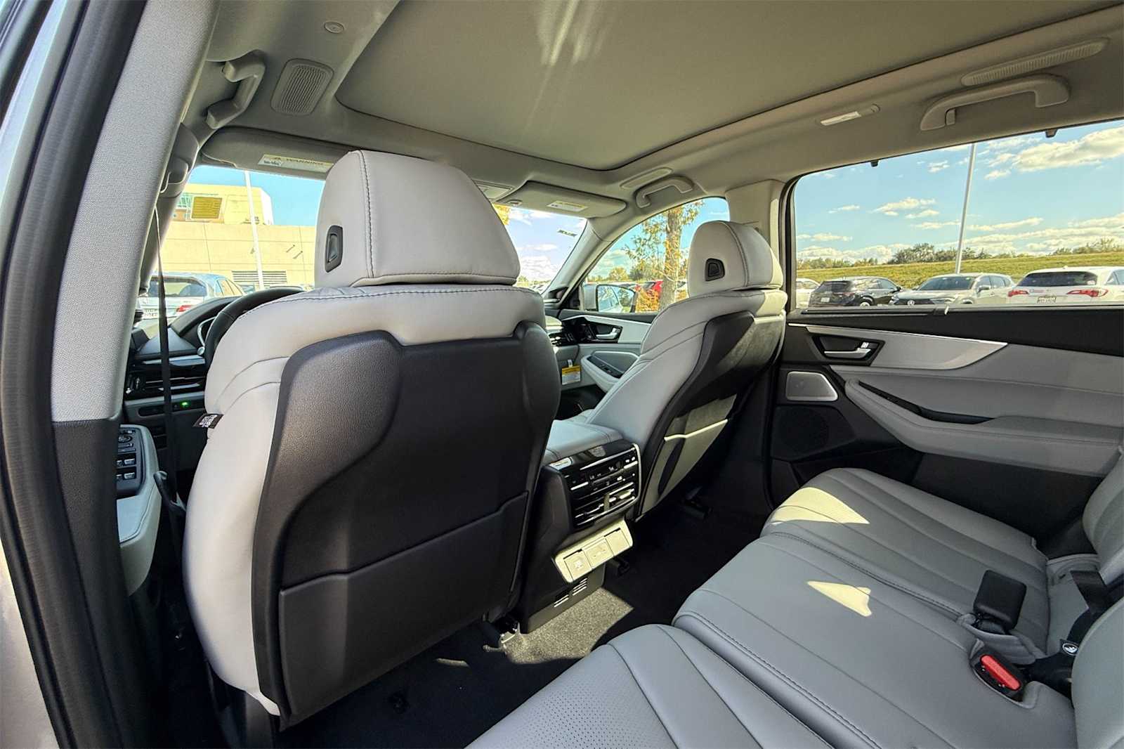 Thumbnail: 2026 Acura MDX - 12