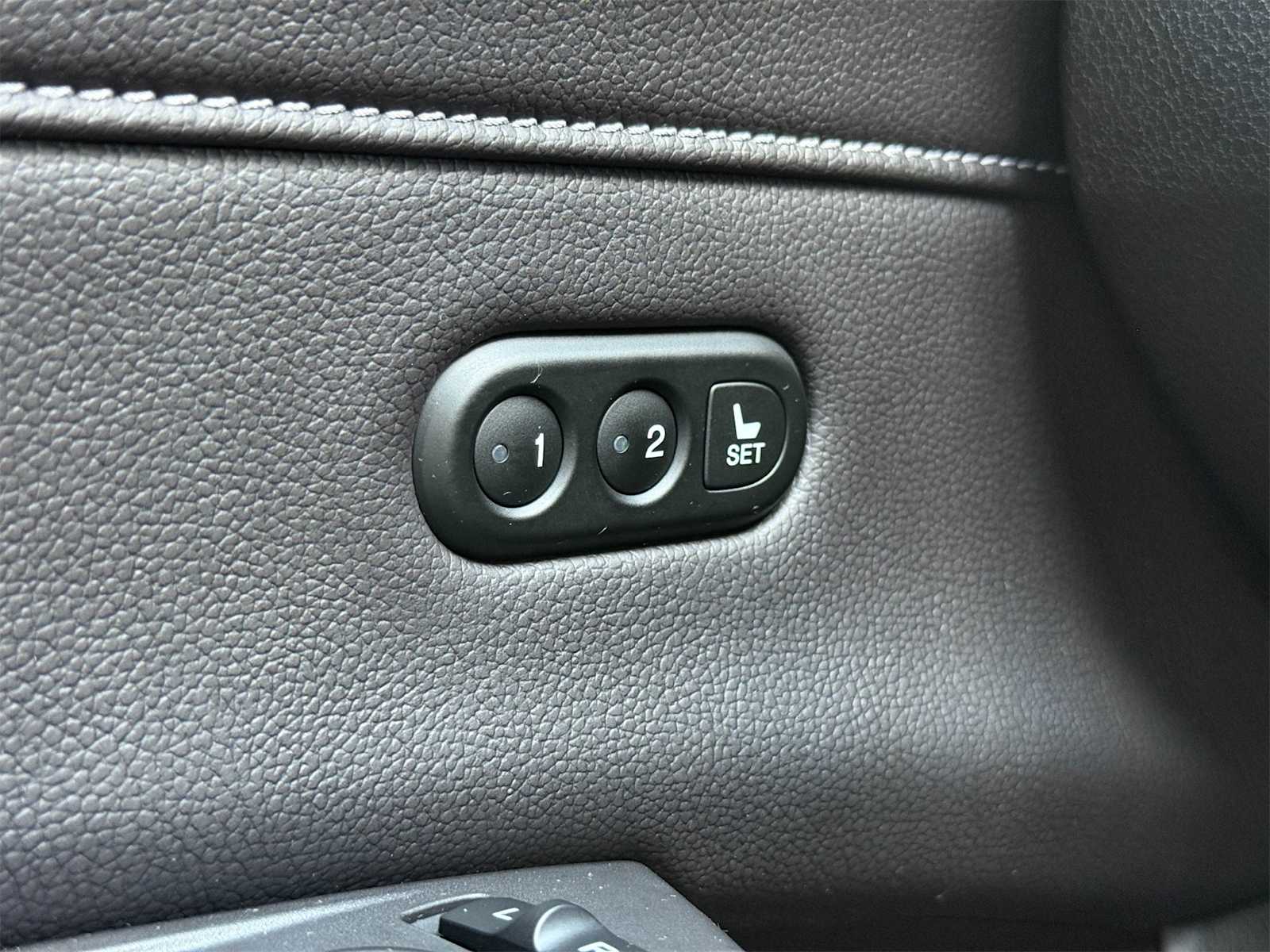 Thumbnail: 2020 Acura ILX - 25