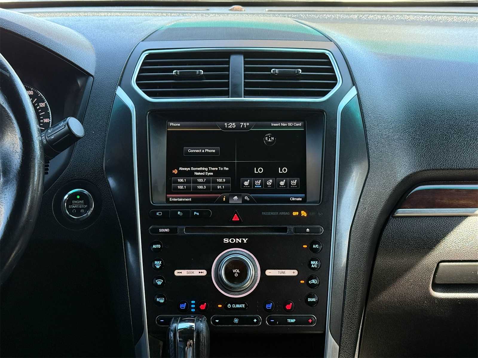 Thumbnail: 2016 Ford Explorer - 16