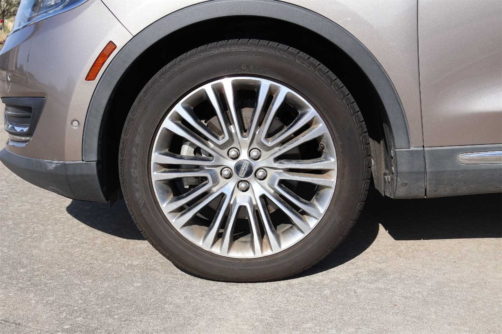 Thumbnail: 2018 Lincoln MKX - 8