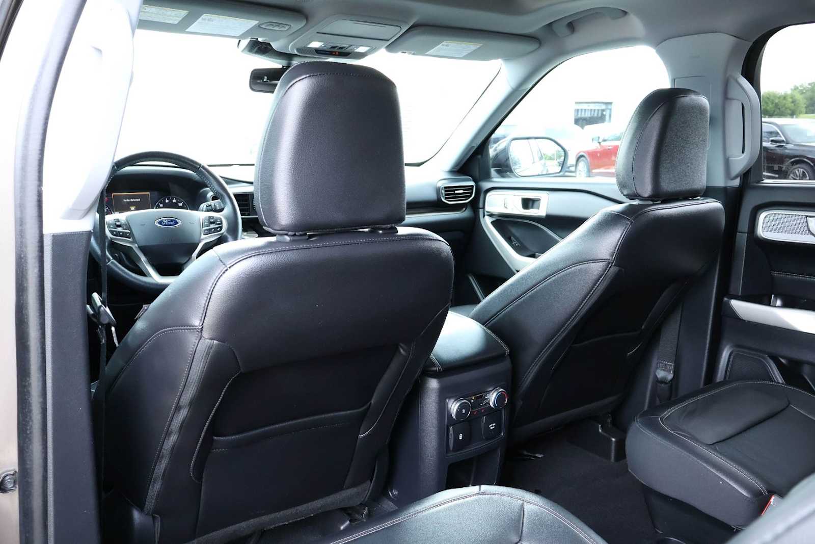 Thumbnail: 2021 Ford Explorer - 12