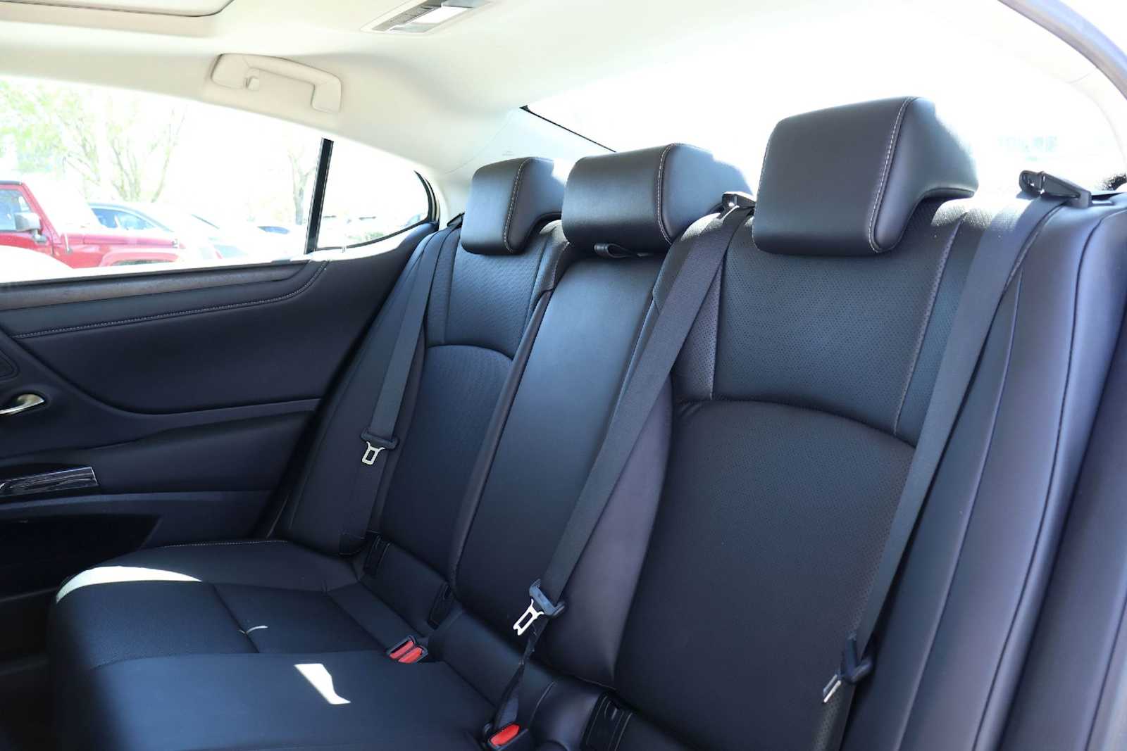 Thumbnail: 2023 Lexus ES - 13