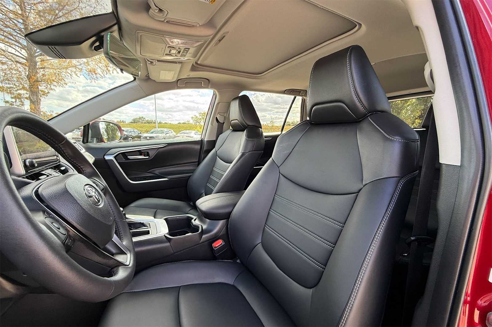 Thumbnail: 2025 Toyota RAV4 - 11