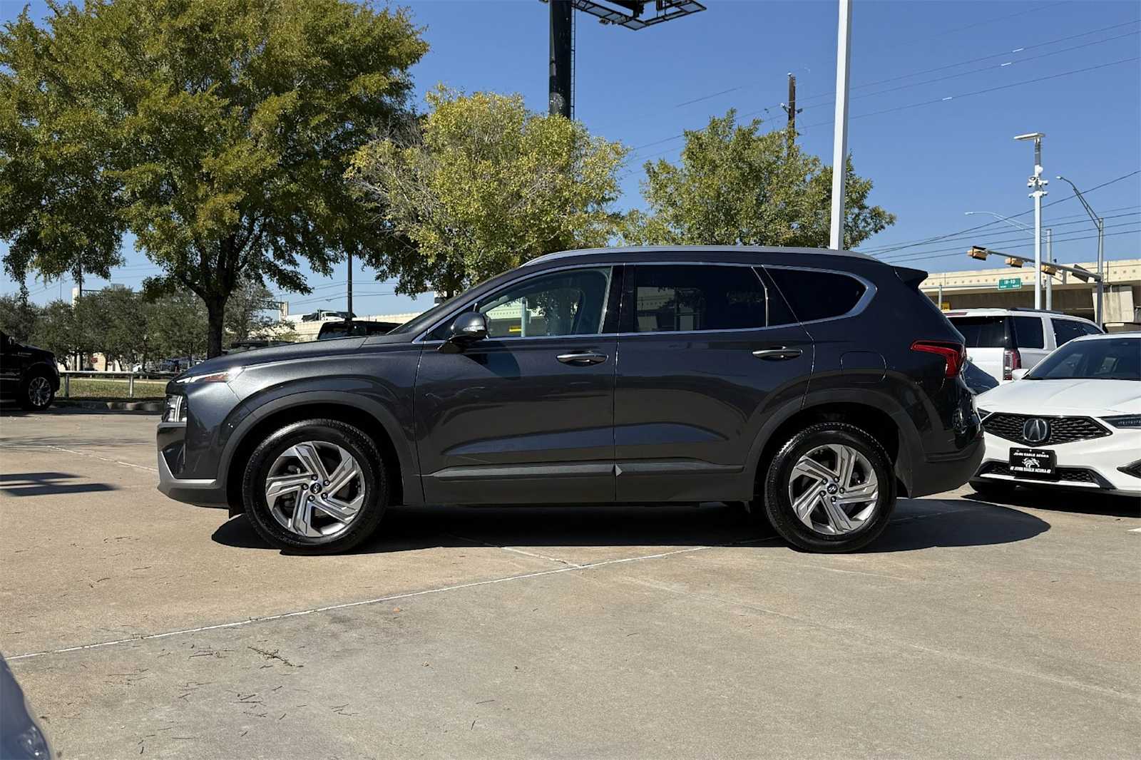 Thumbnail: 2023 Hyundai Santa Fe - 3