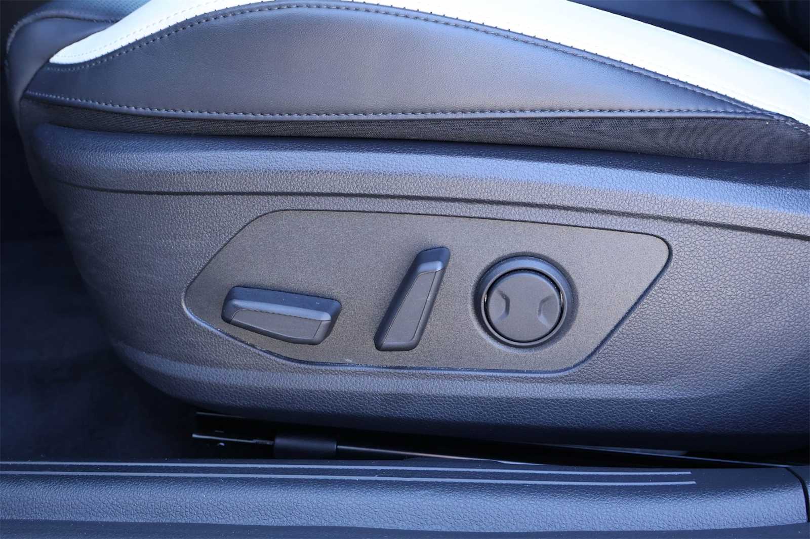 Thumbnail: 2025 Kia K5 - 24