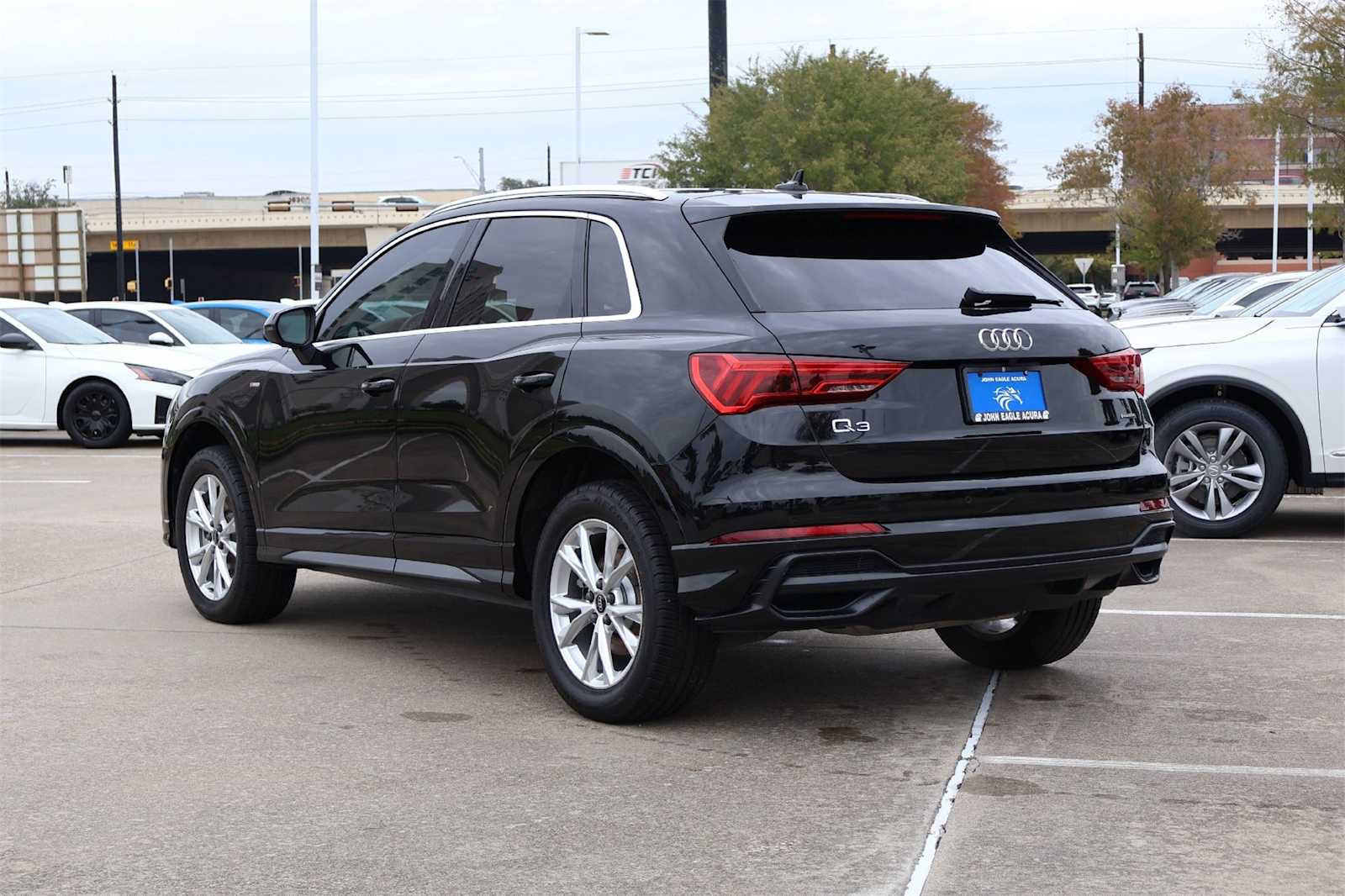 Thumbnail: 2022 Audi Q3 - 4