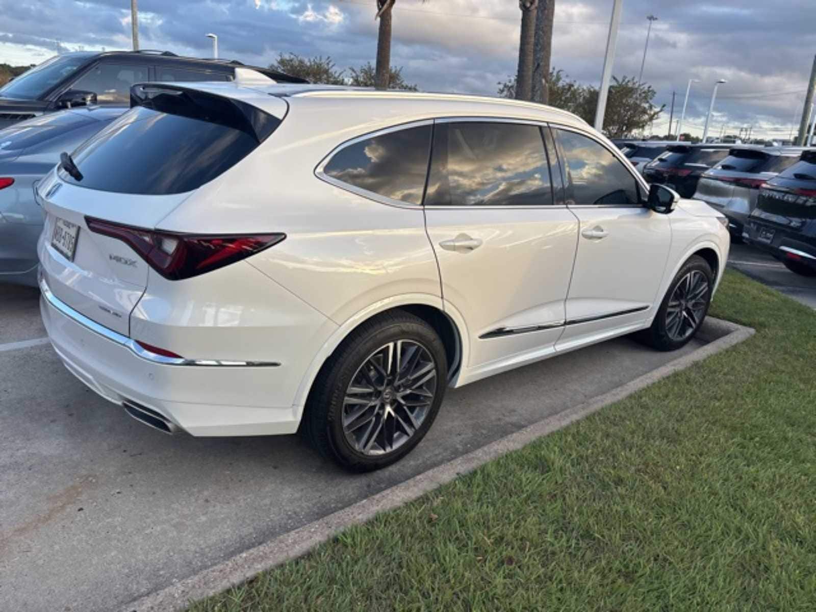 Thumbnail: 2025 Acura MDX - 5