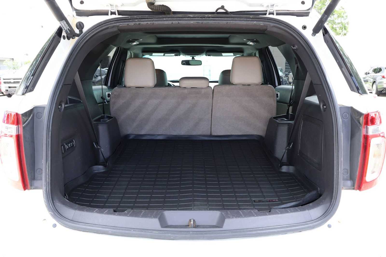 Thumbnail: 2015 Ford Explorer - 19