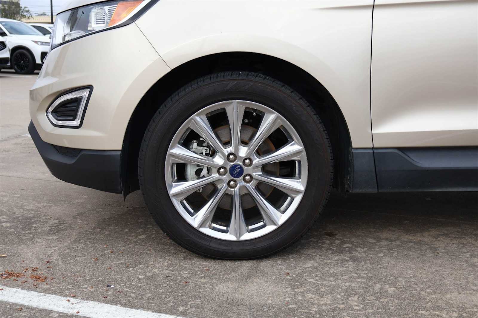 Thumbnail: 2017 Ford Edge - 8