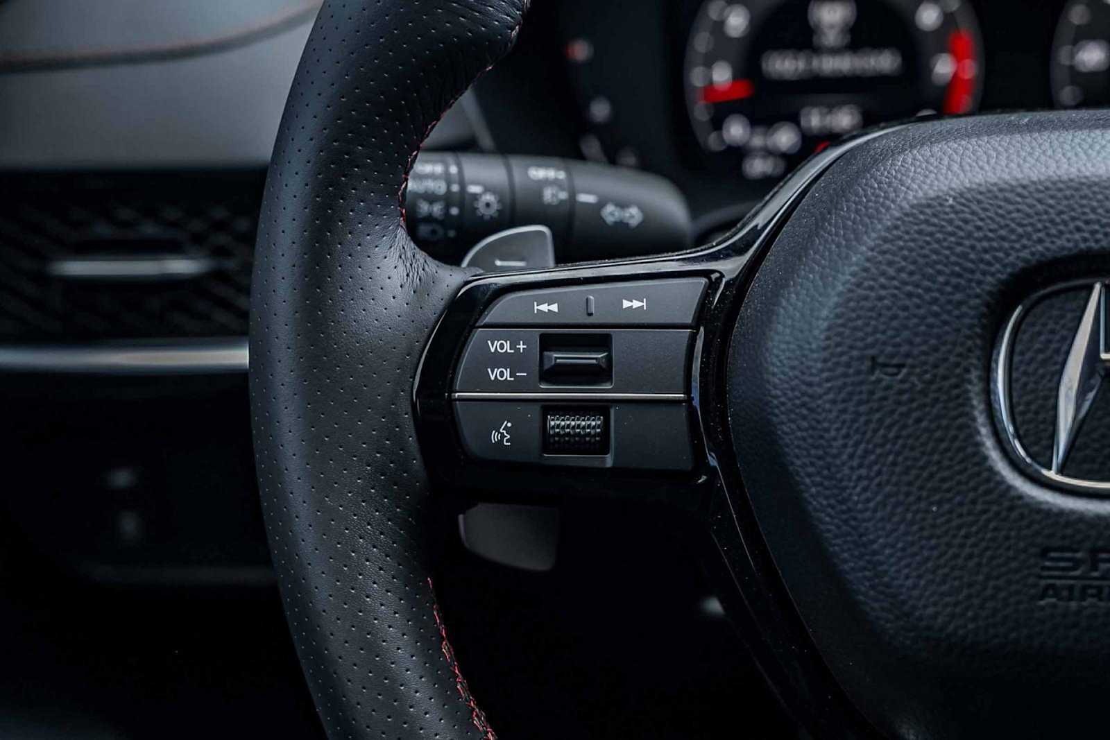 Thumbnail: 2025 Acura ADX - 19