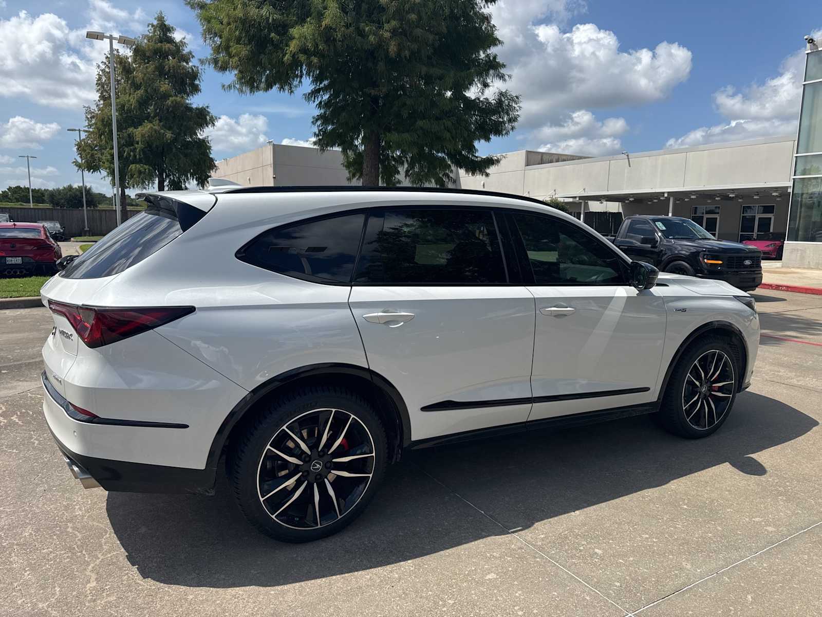 Thumbnail: 2022 Acura MDX - 3