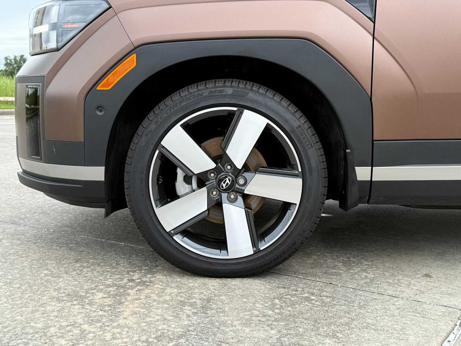 2025 Hyundai Santa Fe Limited 8