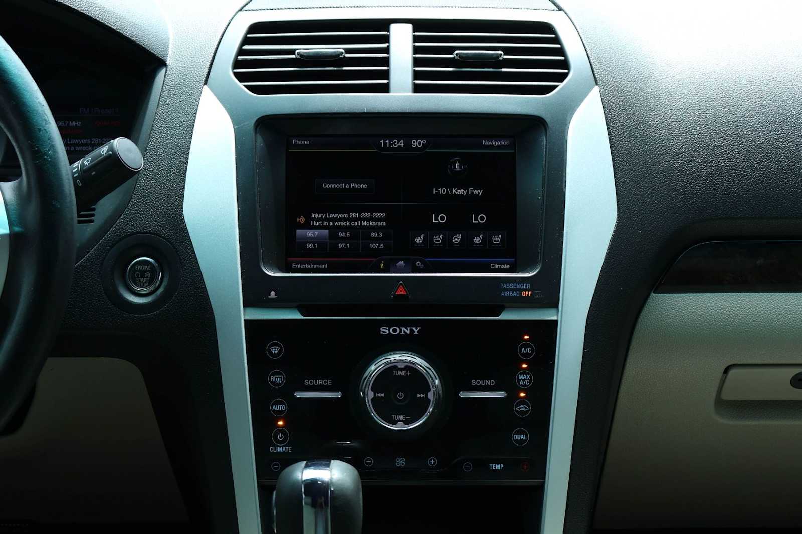 Thumbnail: 2015 Ford Explorer - 16