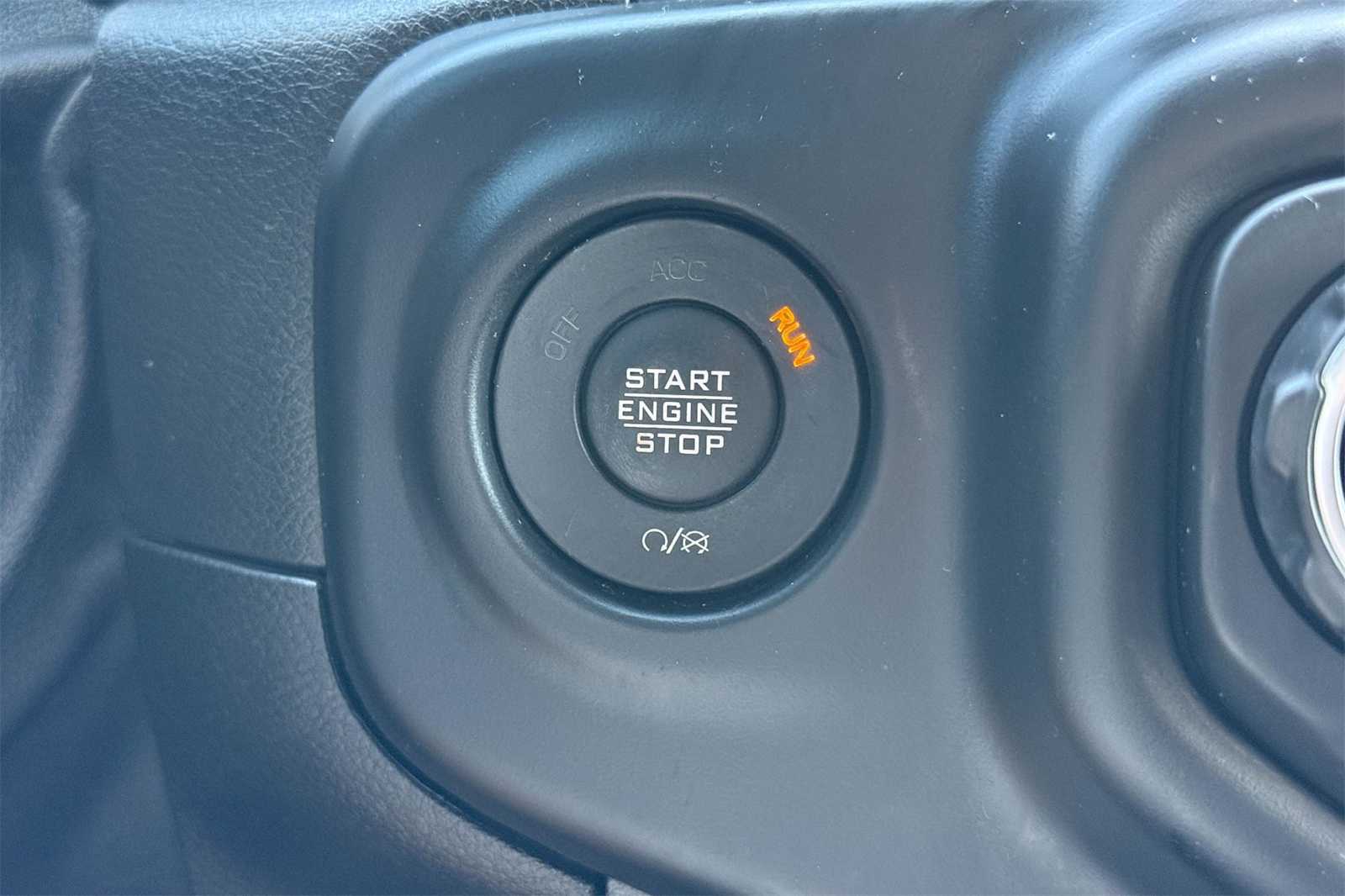 Thumbnail: 2021 Jeep Wrangler - 25