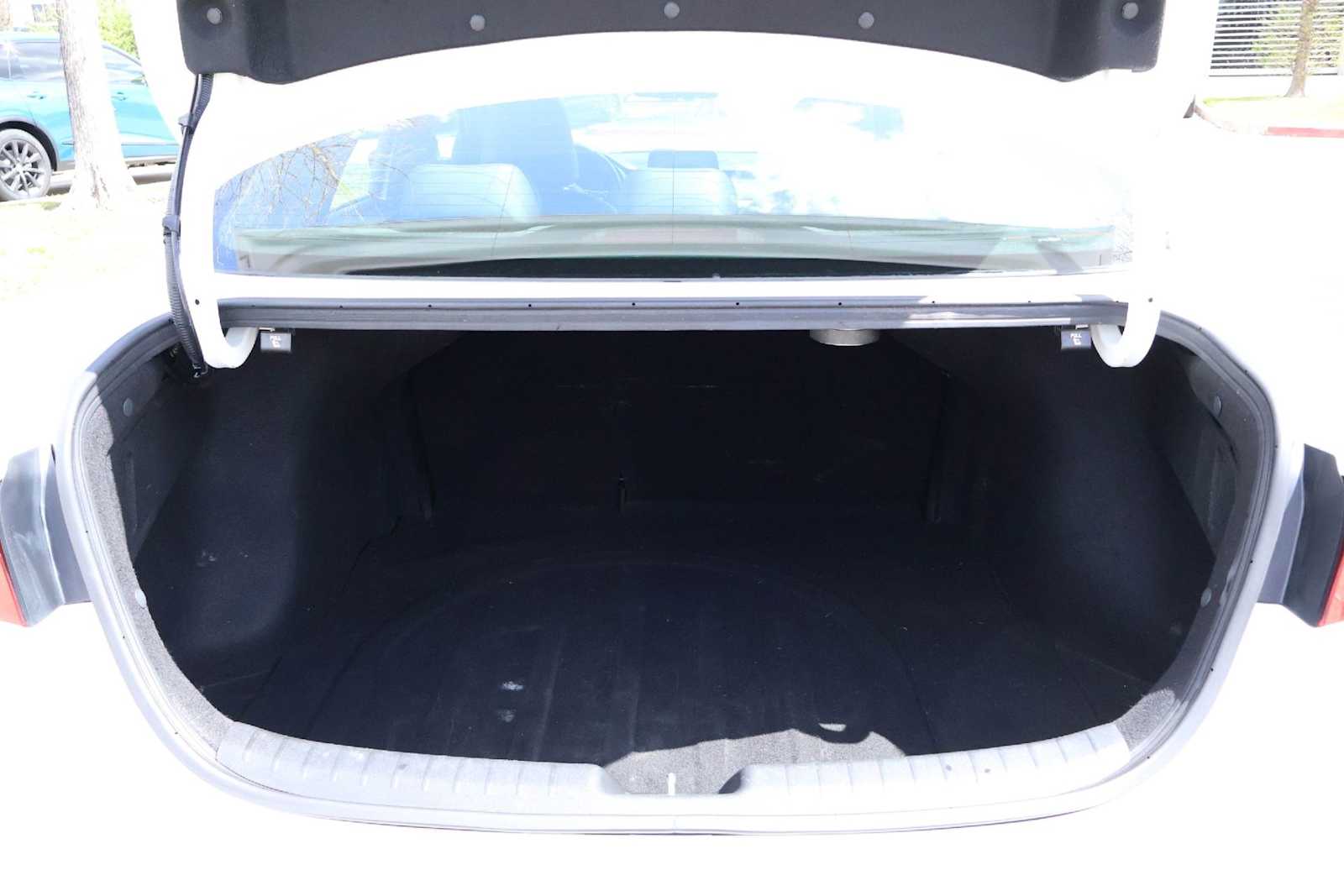 Thumbnail: 2020 Kia Forte - 19