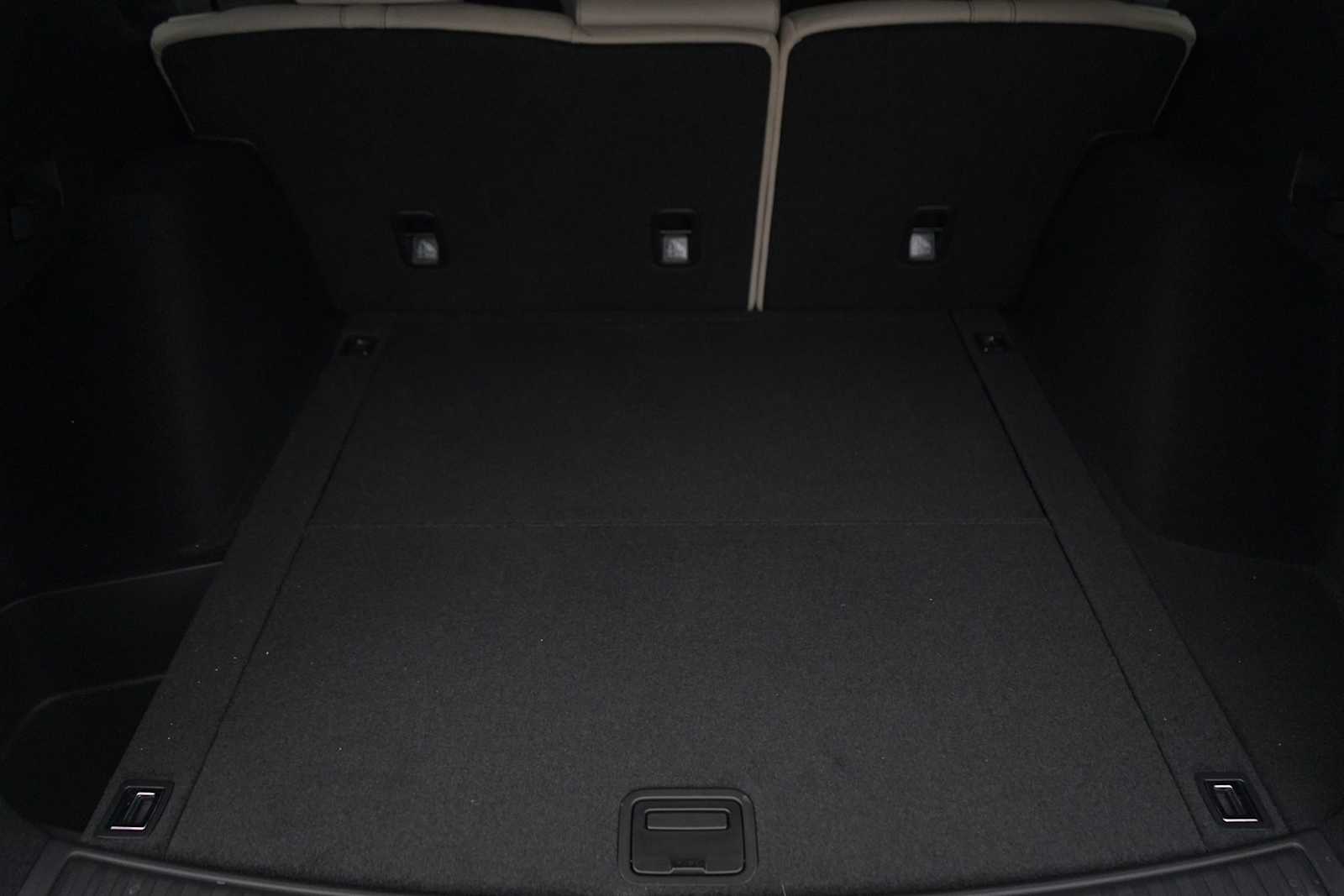 Thumbnail: 2026 Acura RDX - 19