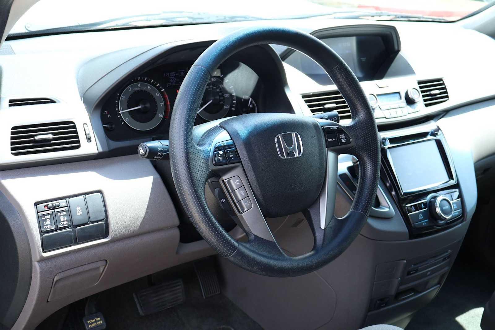 Thumbnail: 2016 Honda Odyssey - 2