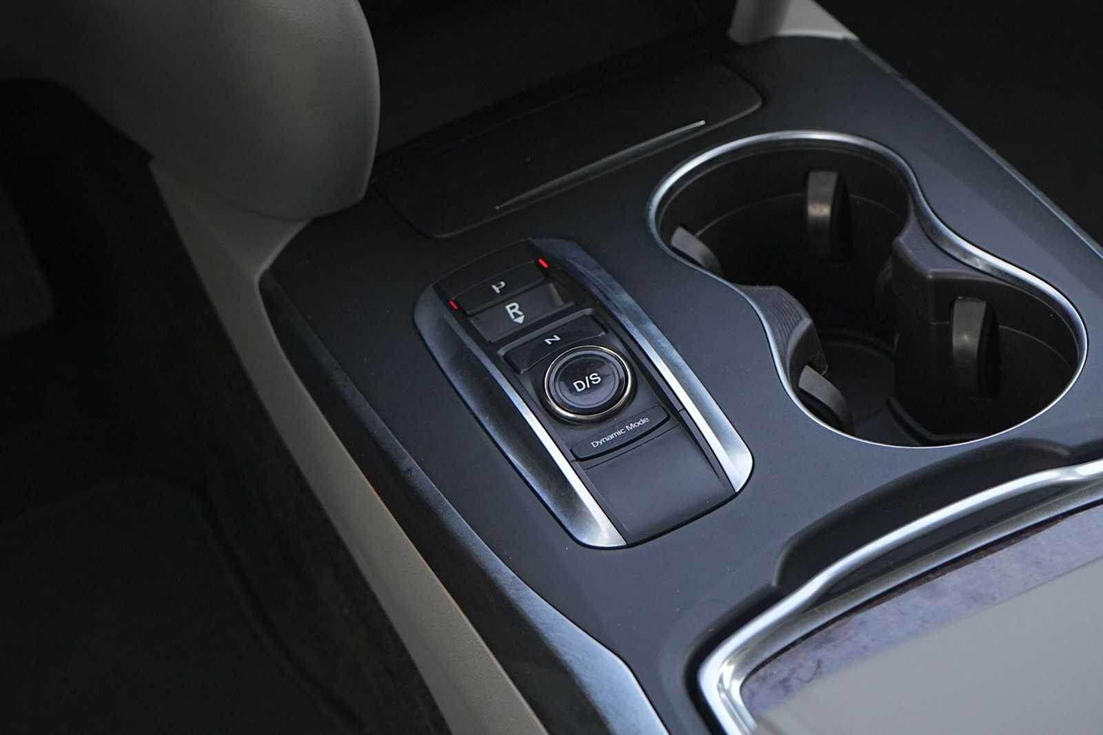 Thumbnail: 2017 Acura MDX - 20