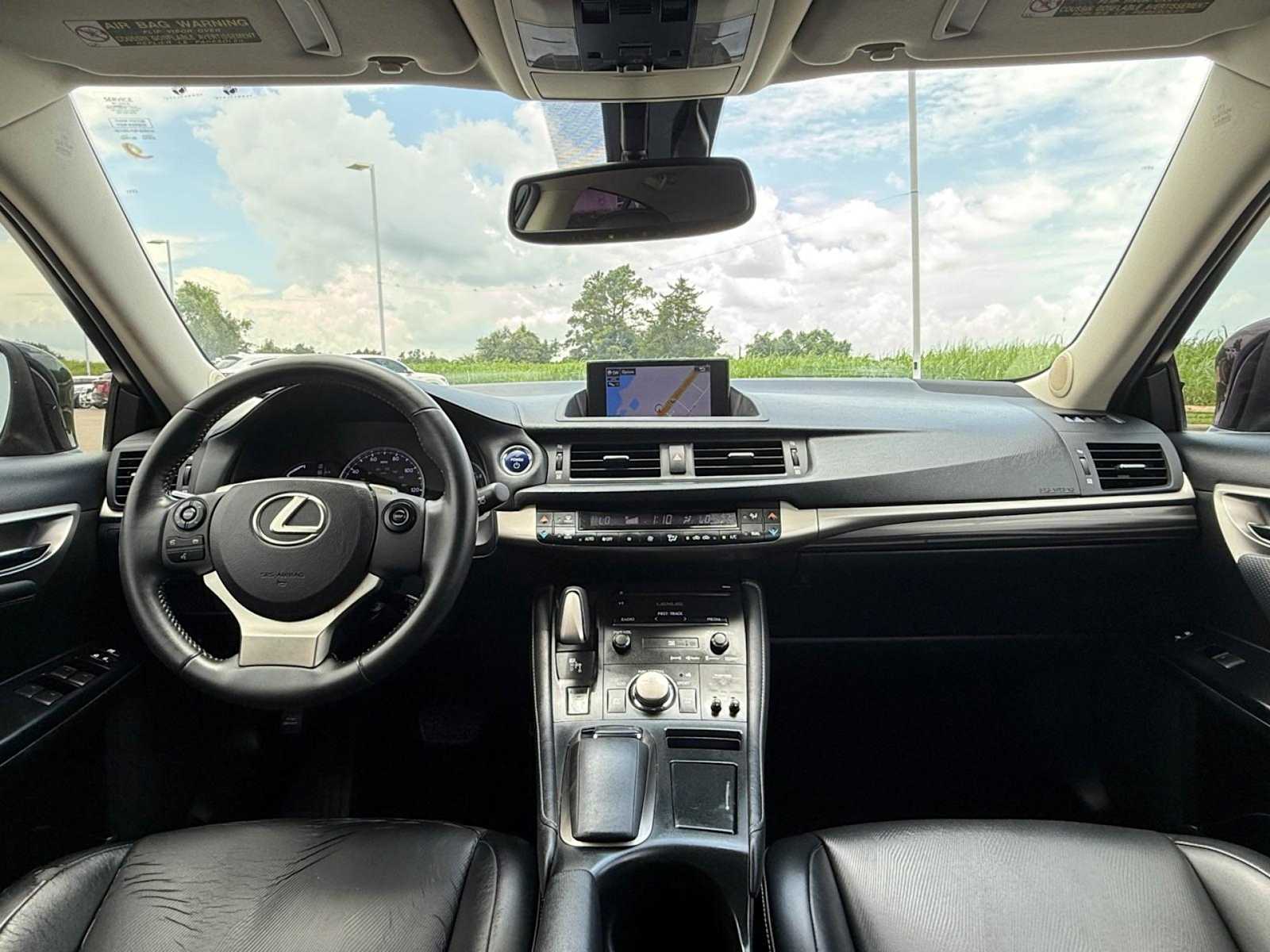 Thumbnail: 2015 Lexus CT - 10