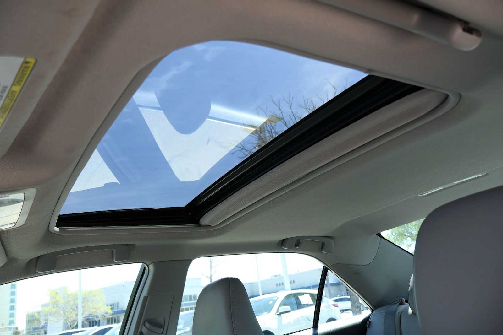 Thumbnail: 2013 Toyota Camry - 29