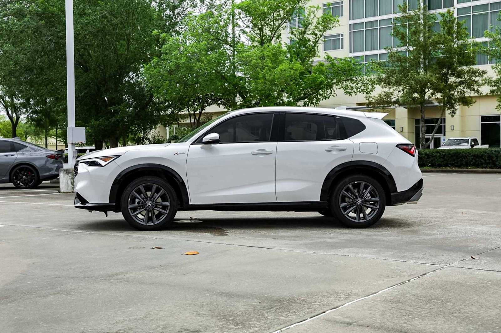 Thumbnail: 2025 Acura ADX - 4