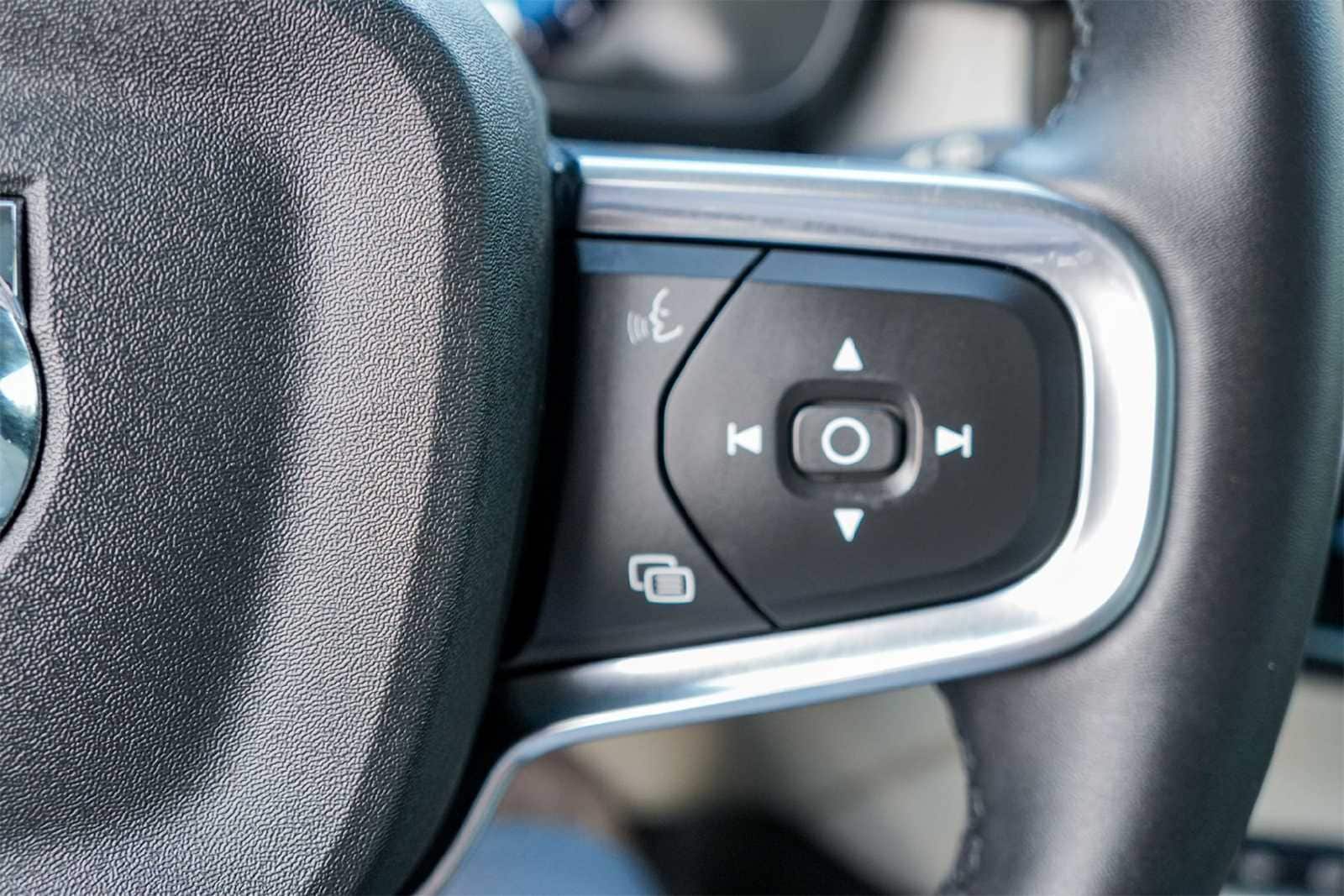 Thumbnail: 2024 Volvo XC40 - 22