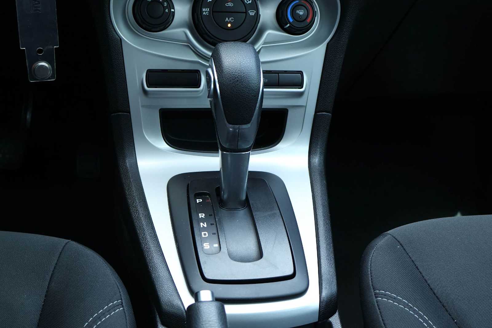 Thumbnail: 2018 Ford Fiesta - 17