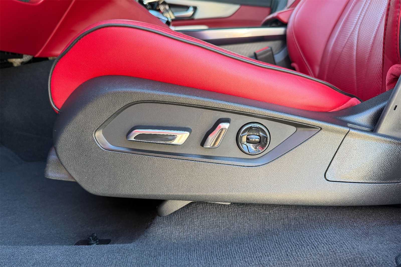 Thumbnail: 2025 Acura MDX - 24