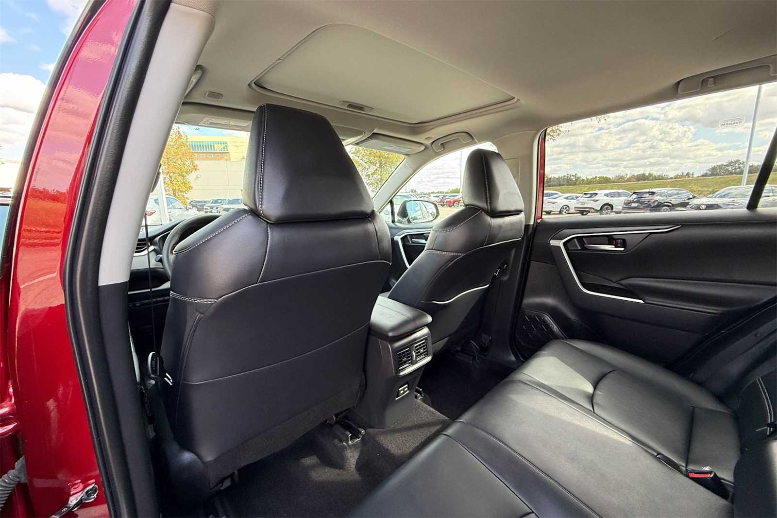 Thumbnail: 2025 Toyota RAV4 - 12