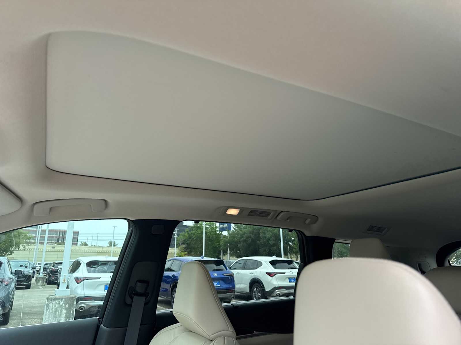Thumbnail: 2023 INFINITI QX60 - 8