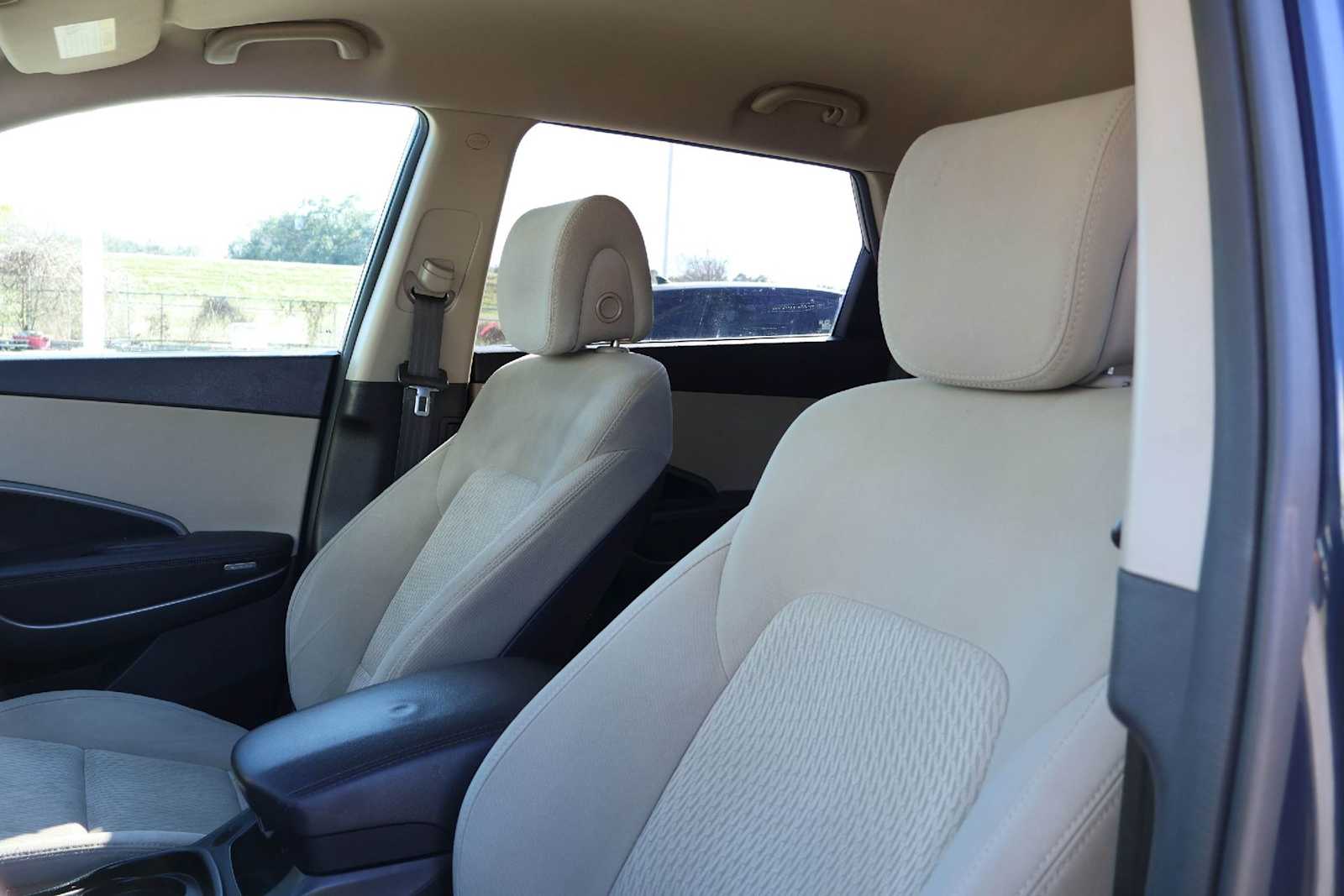 Thumbnail: 2017 Hyundai Santa Fe - 11