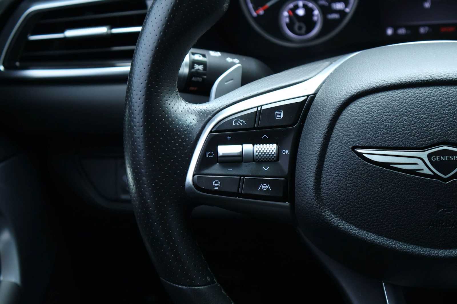 Thumbnail: 2025 Genesis G70 - 22