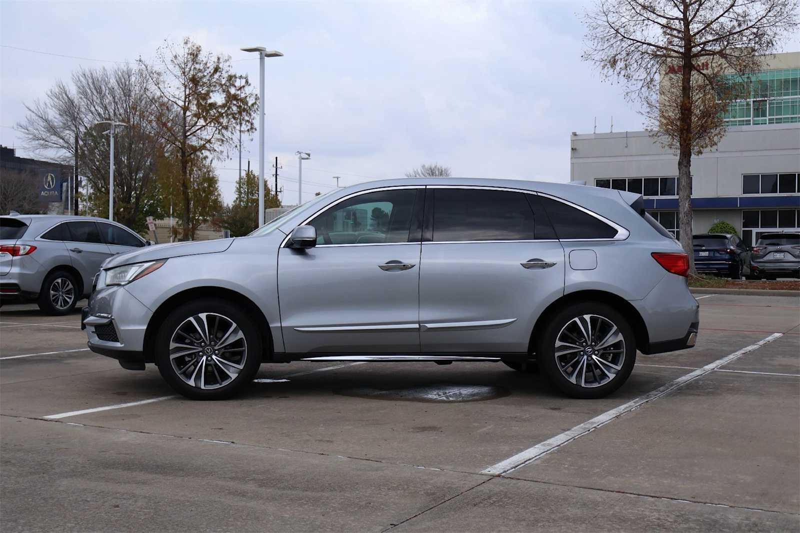 Thumbnail: 2020 Acura MDX - 3