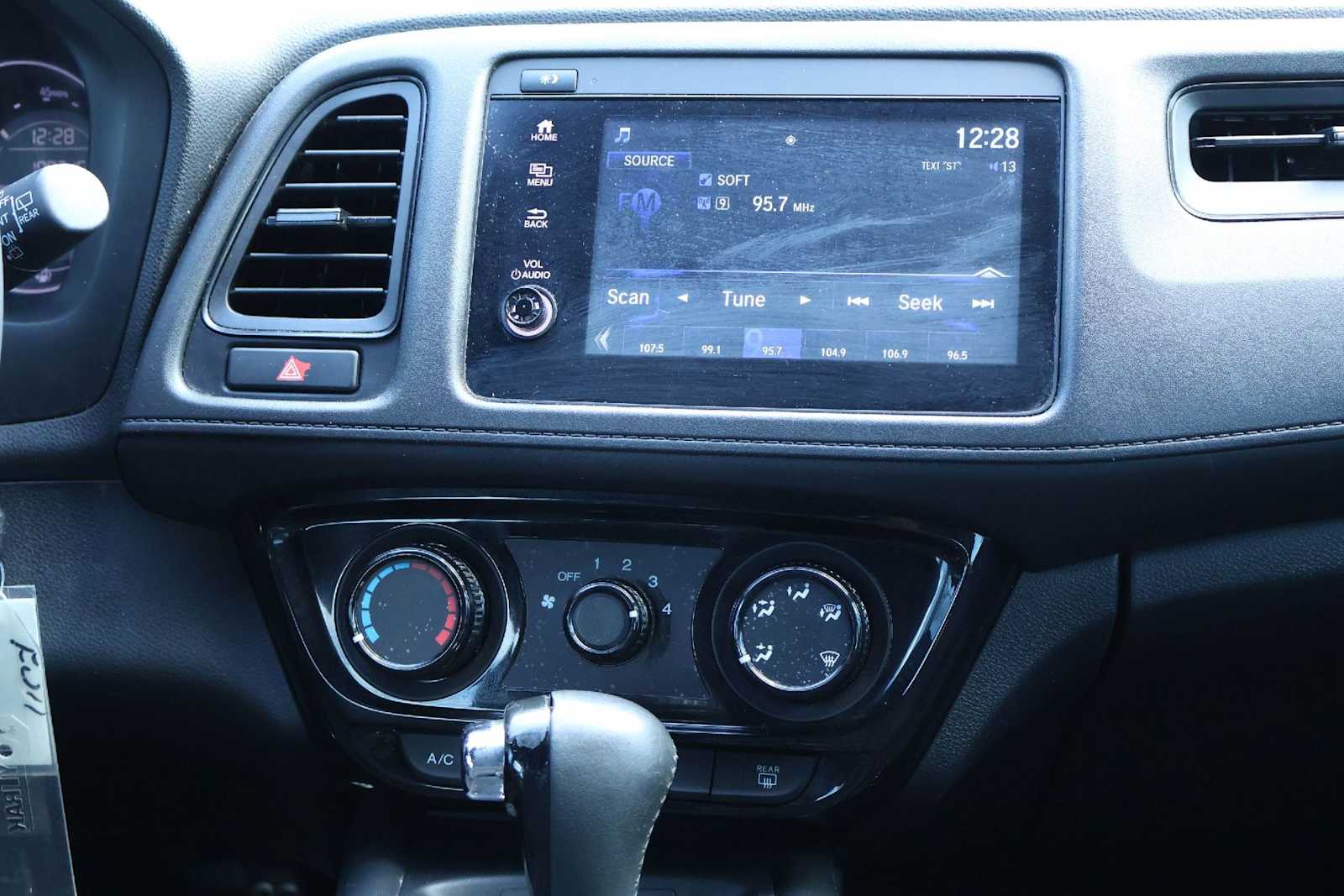 Thumbnail: 2019 Honda HR-V - 16