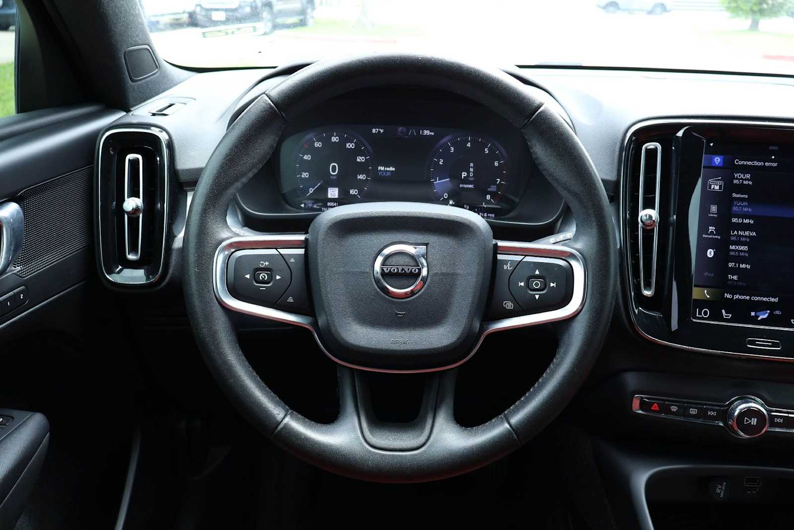 Thumbnail: 2019 Volvo XC40 - 14