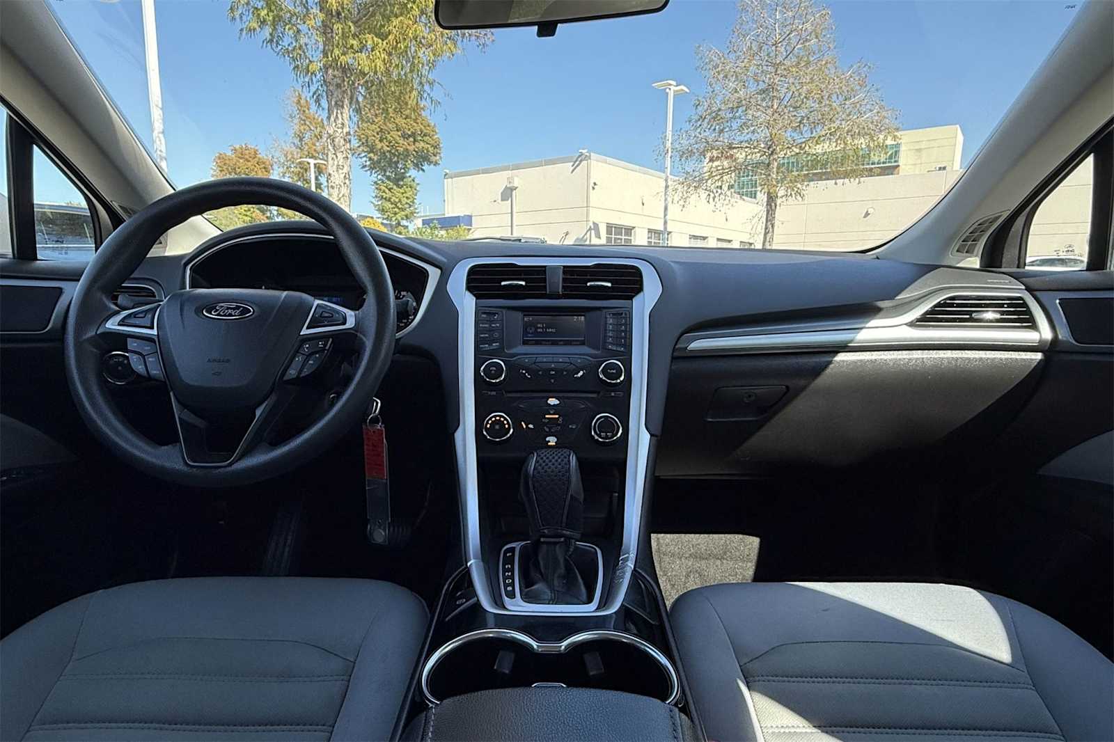 Thumbnail: 2014 Ford Fusion - 10