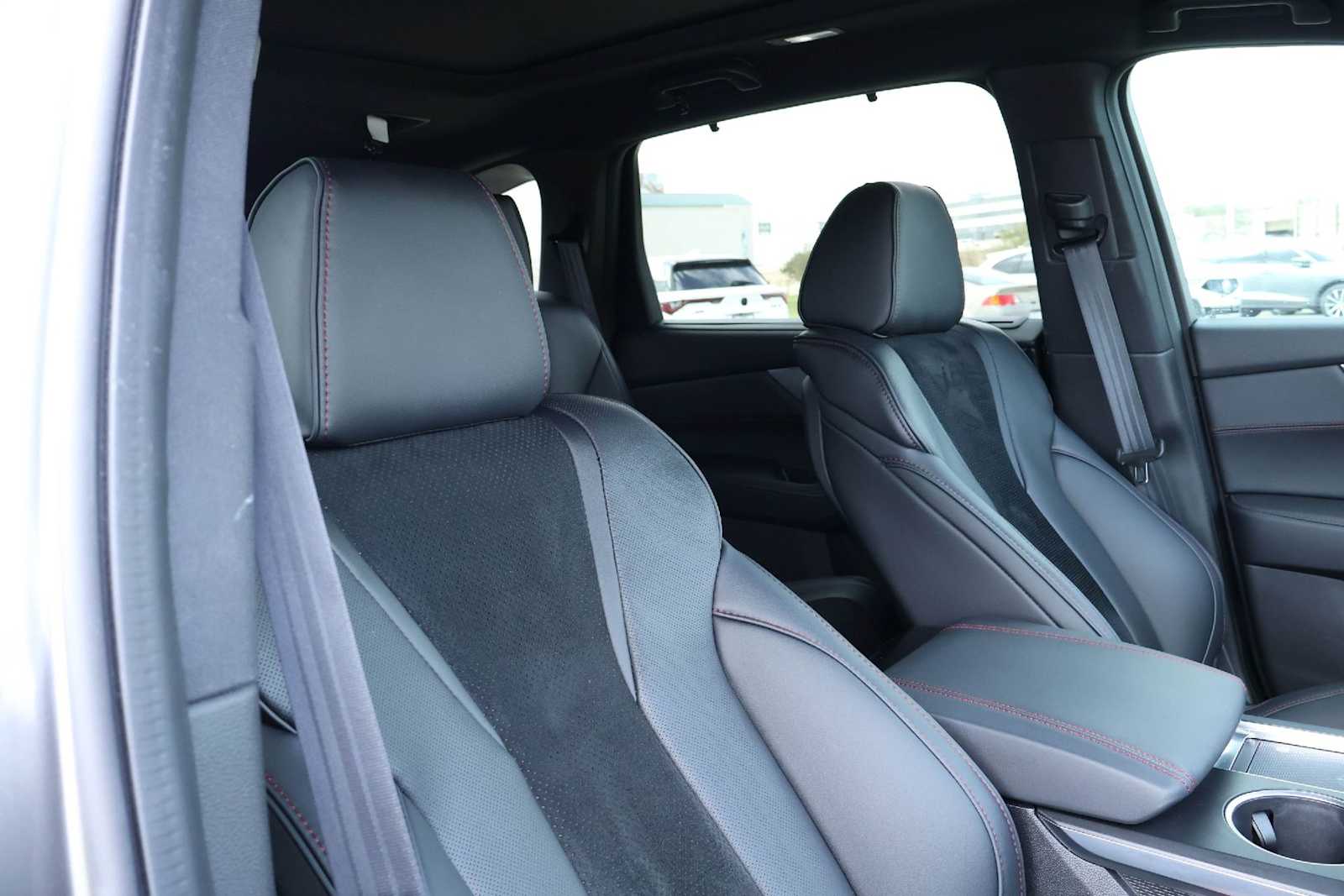 Thumbnail: 2023 Acura MDX - 14