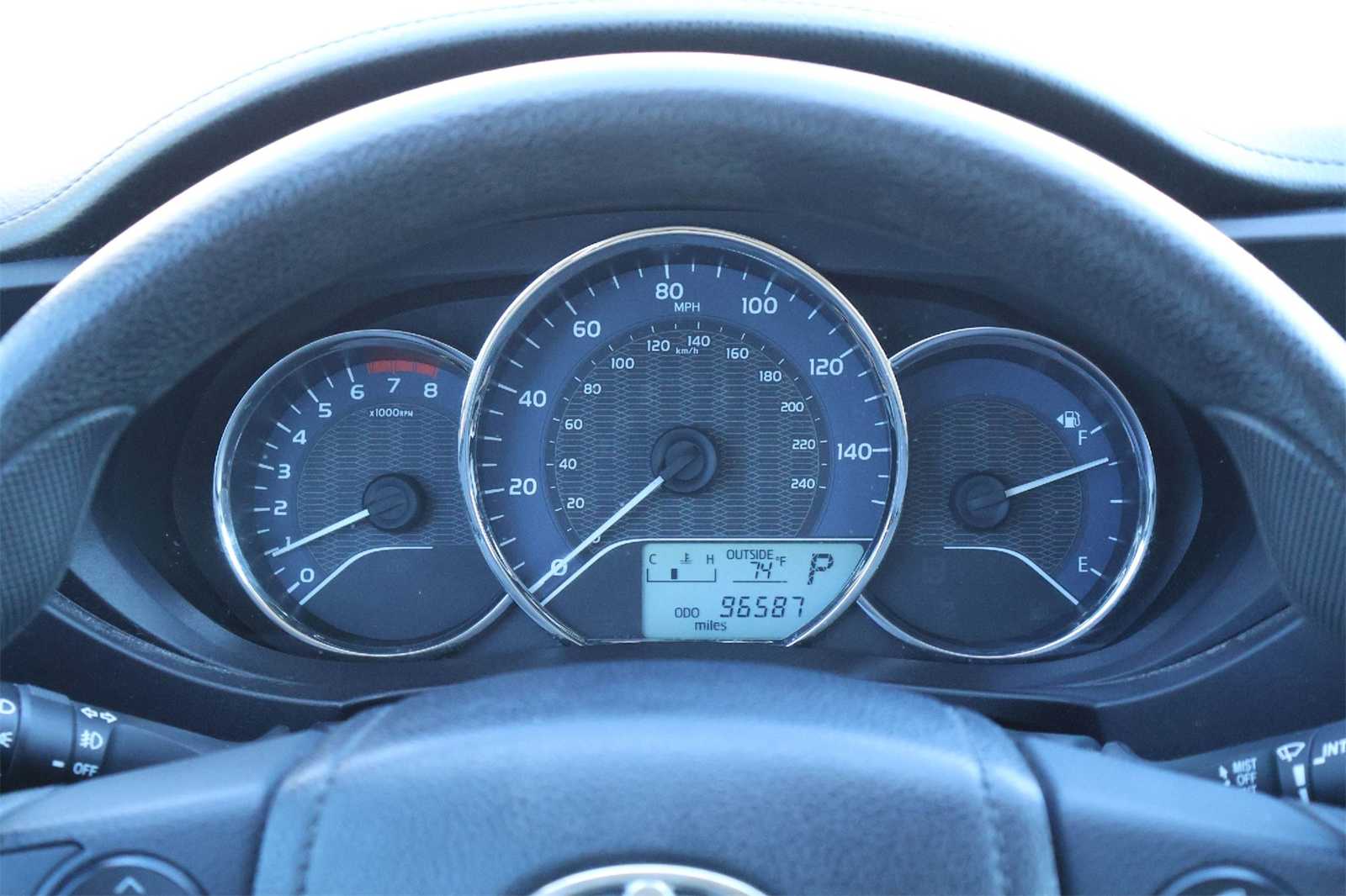 Thumbnail: 2015 Toyota Corolla - 18