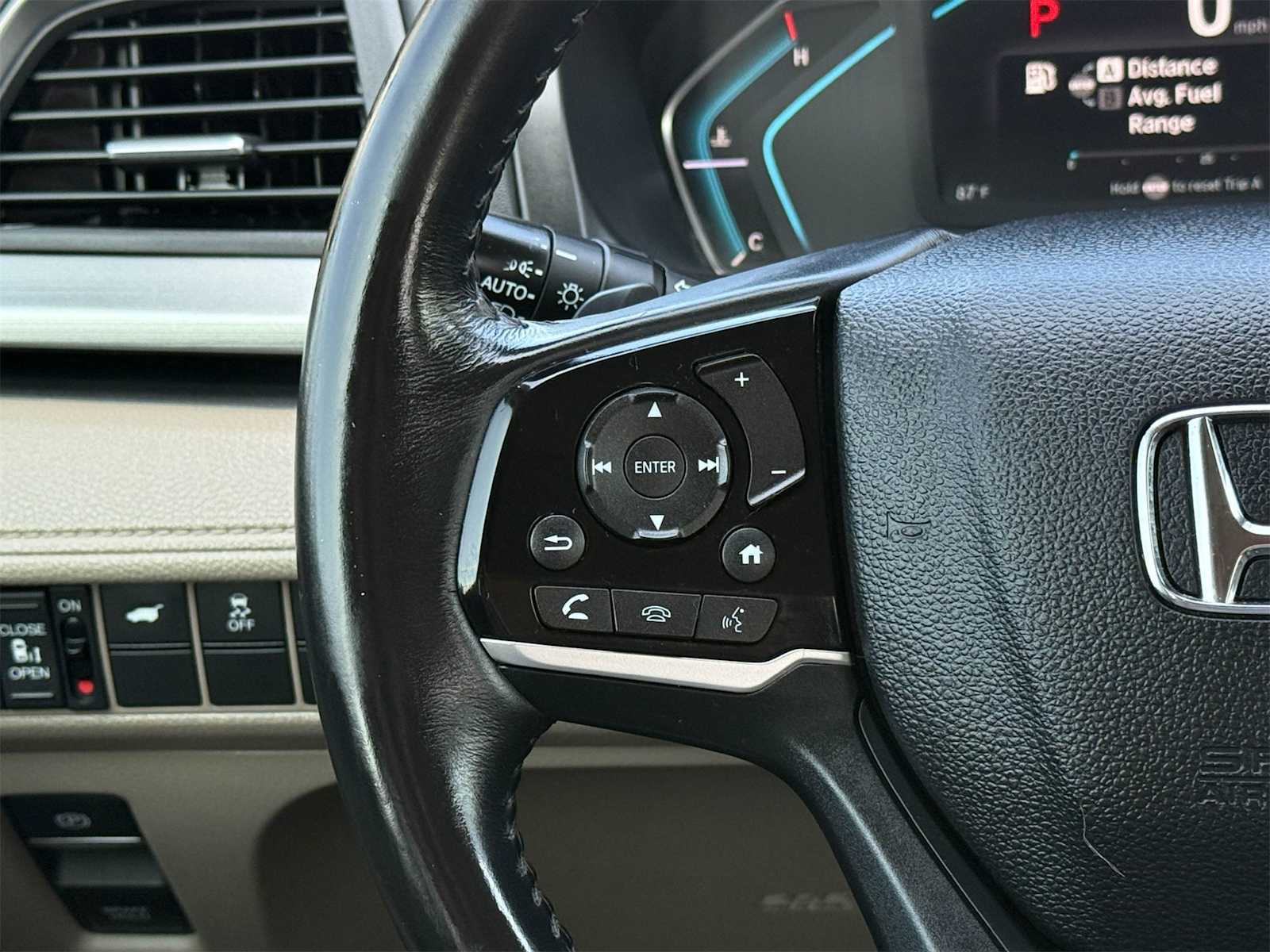 Thumbnail: 2018 Honda Odyssey - 22