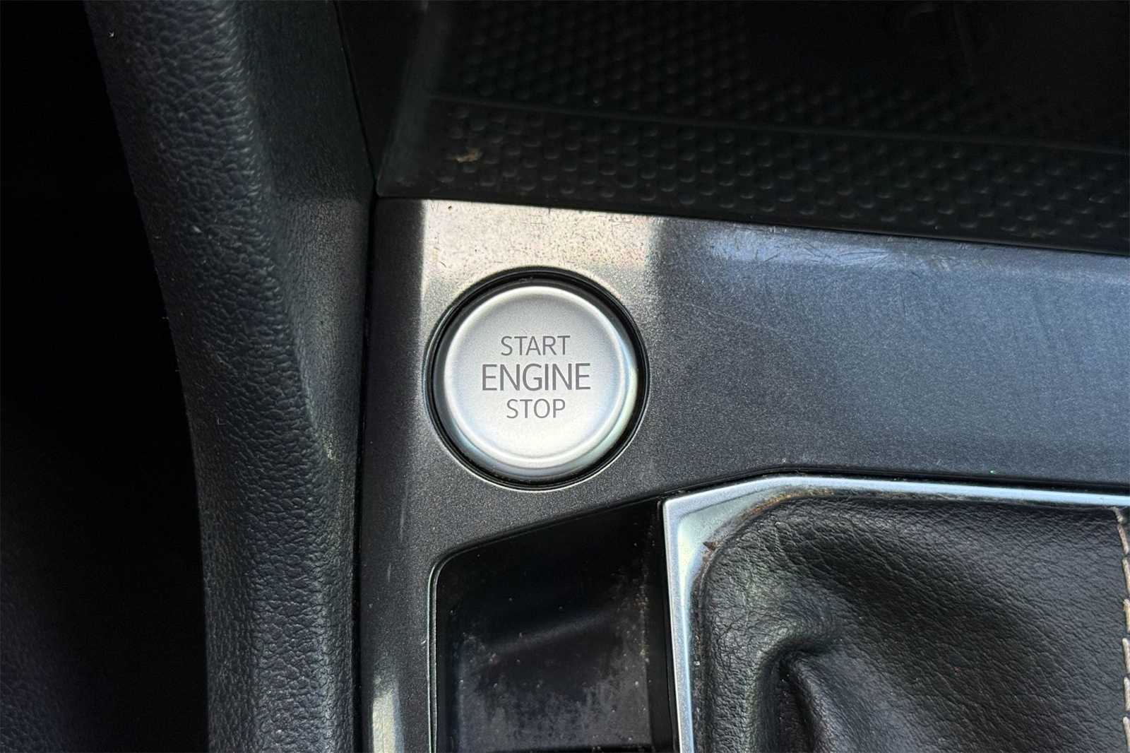 Thumbnail: 2022 Volkswagen Tiguan - 26