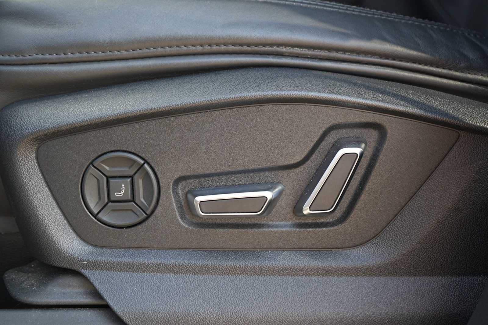 Thumbnail: 2019 Audi Q8 - 12