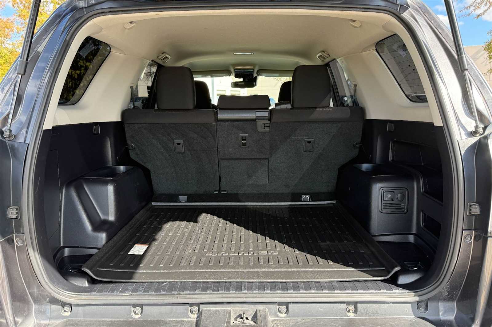 Thumbnail: 2020 Toyota 4Runner - 19